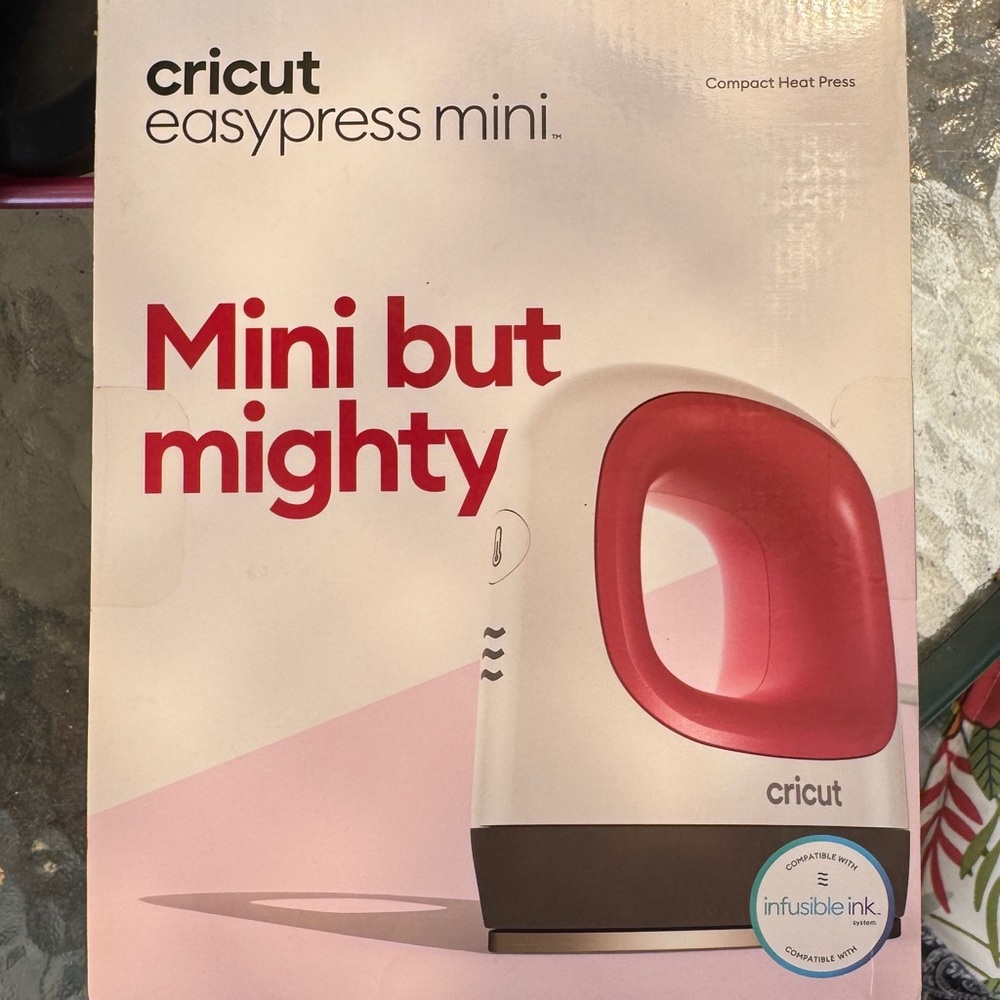 Cricut EasyPress Mini Heat Press New Sealed